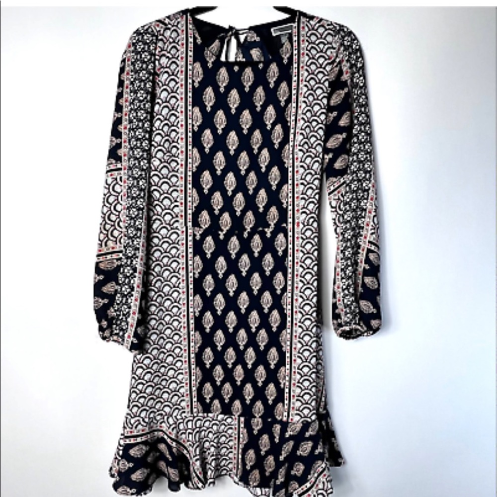 Chelsea28 semi sheer, lined dress w/long sleeves & an open tie back. Size small